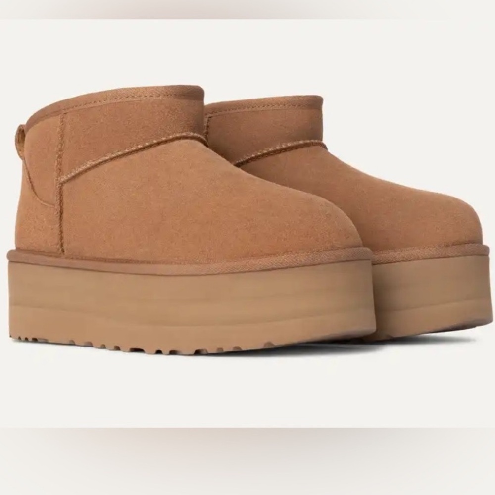 Platform UGG mini boots